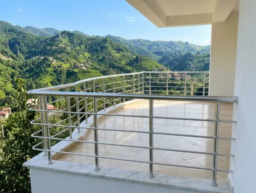 Trabzon apartman konut ve villa projeleri için paslanmaz dayanıklı alüminyum balkon korkuluğu modelleri